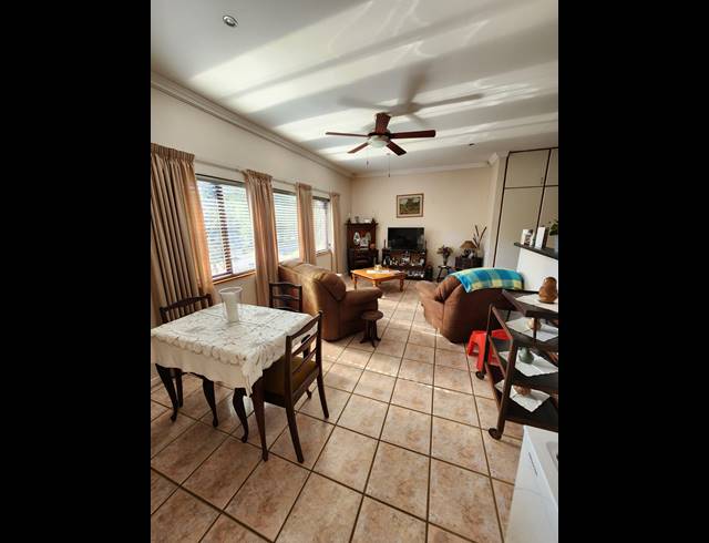 2 BEDROOM APARTMENT TO LET IN HILLCREST PARK